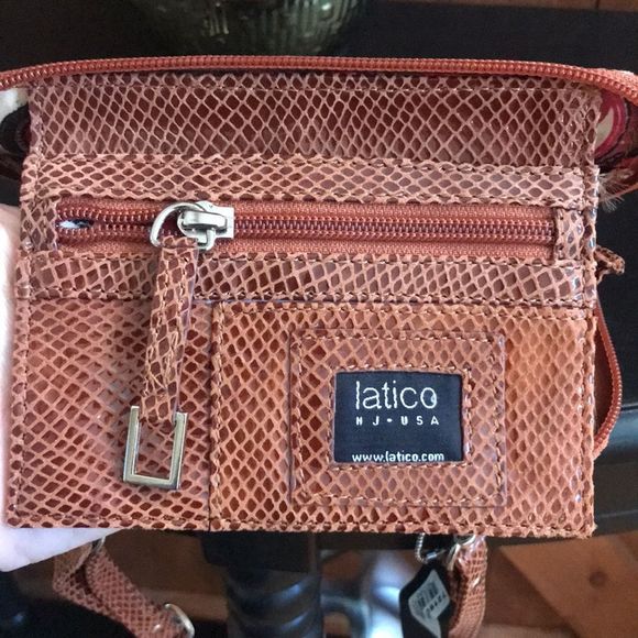 LATICO ALL LEATHER 7x5 TEXTURED SMALL CROSSBODY CLUTCH WALLET STYLE NEW NWT - Picture 5 of 5